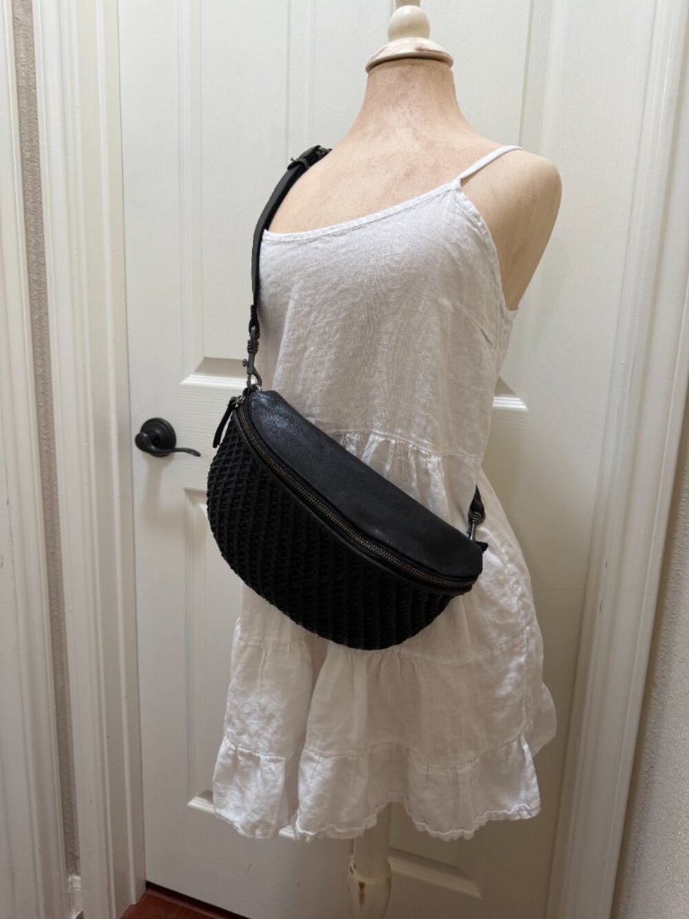 Harbour 2nd Leather Half Moon Belt Bag Crossbody Bag Black Boho Woven Texture - Picture 6 of 16